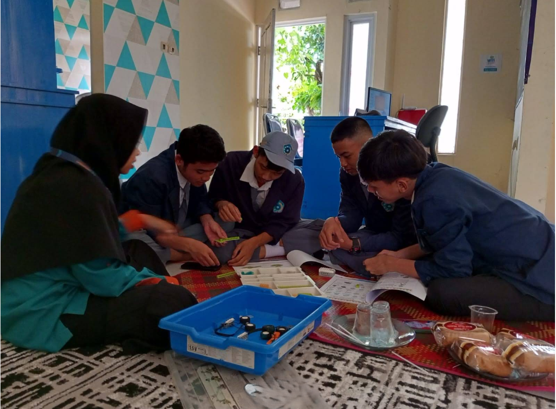 Holiday Program Seru Bersama Robotika